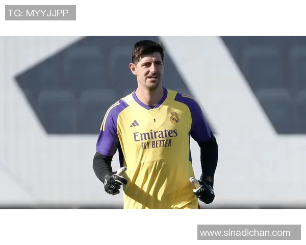 库尔图瓦：从门将到传奇的成长之路与足球生涯回顾