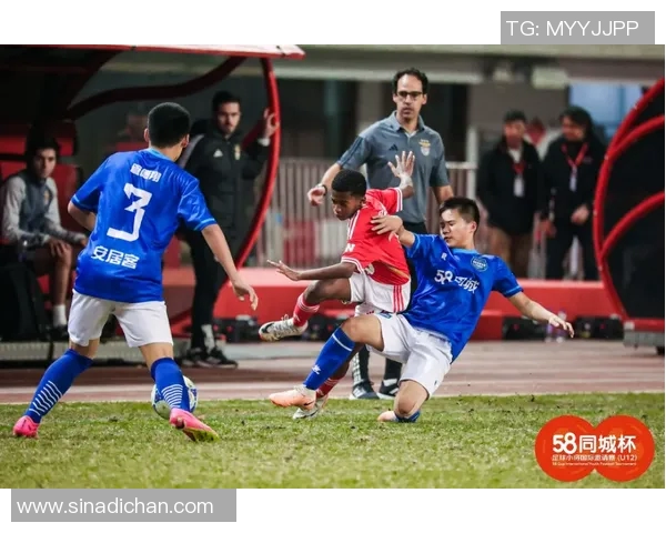 艾马迪与库克斯的精彩对决揭示了足球战术的魅力与团队合作的重要性