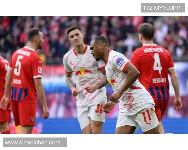 足球柏林与沙克04激战正酣谁能在德甲赛场上笑到最后