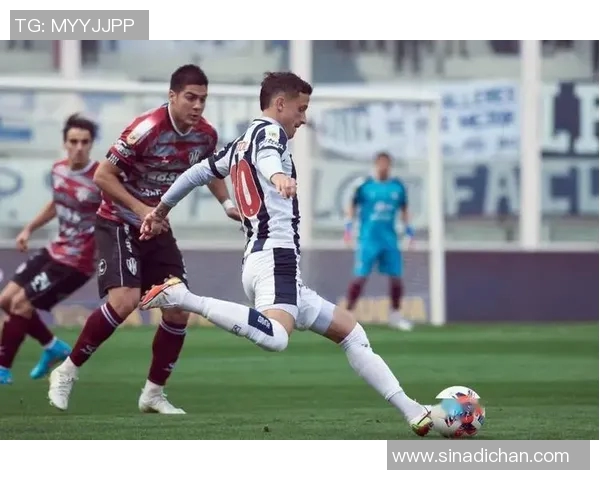 铁路工场与竞技俱乐部激烈对决比分揭晓精彩瞬间回顾 铁路工场与竞技俱乐部激烈对决比分揭晓精彩瞬间回顾