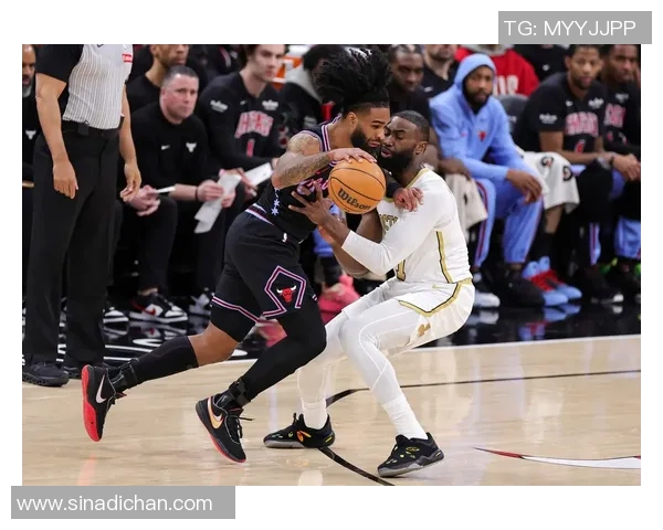 2010年NBA季后赛激战回顾太阳与公牛的巅峰对决与精彩瞬间 2010年NBA季后赛激战回顾太阳与公牛的巅峰对决与精彩瞬间