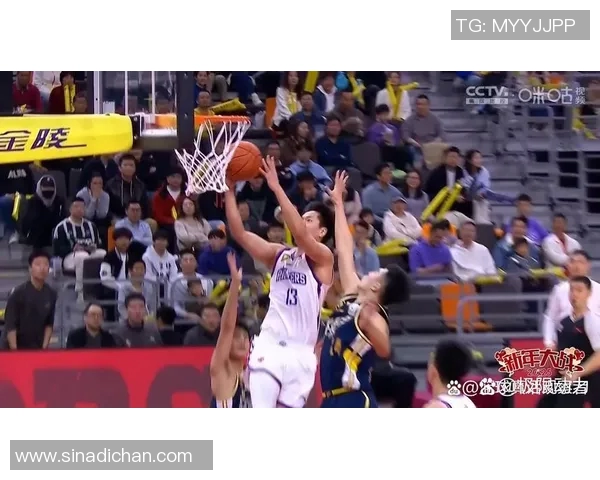 CBA广东队与新疆队昨晚激战比分揭晓精彩瞬间回顾 CBA广东队与新疆队昨晚激战比分揭晓精彩瞬间回顾