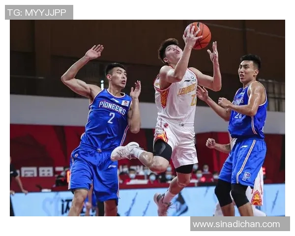 上海队与四川队季前赛精彩对决展现新赛季备战状态与球员表现 上海队与四川队季前赛精彩对决展现新赛季备战状态与球员表现